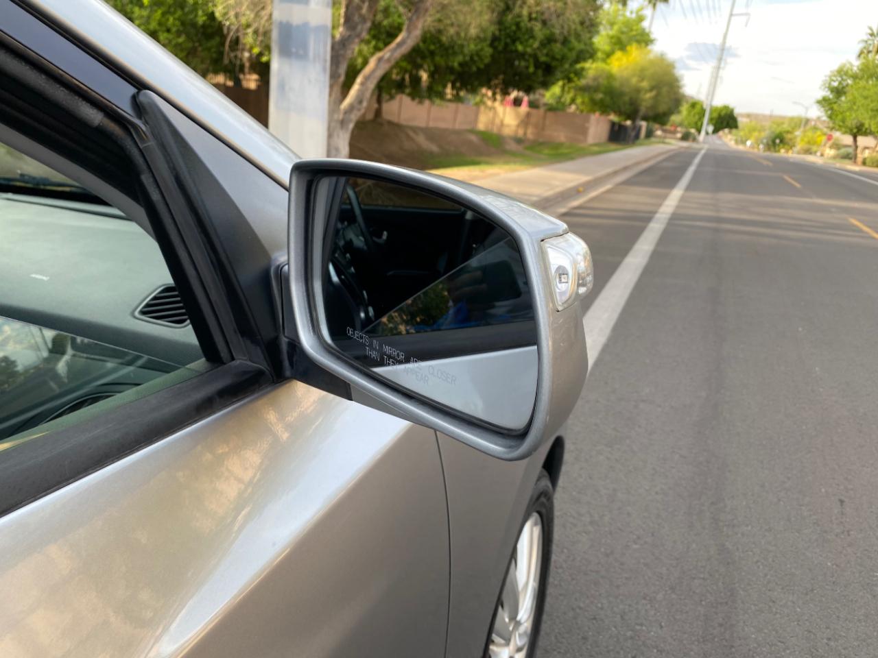 Hyundai Tucson AWD 4dr Auto Limited PZEV 2012