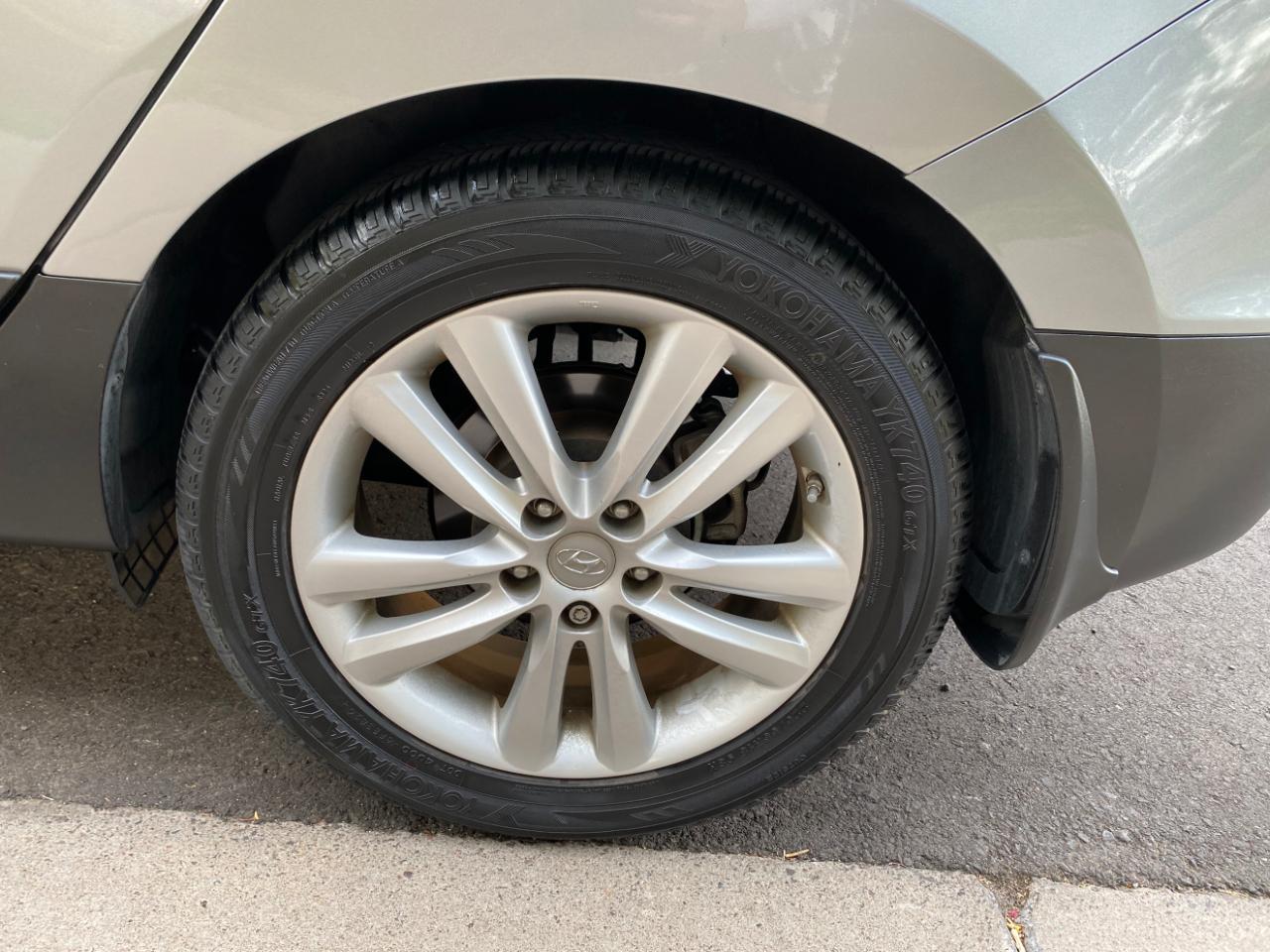 Hyundai Tucson AWD 4dr Auto Limited PZEV 2012