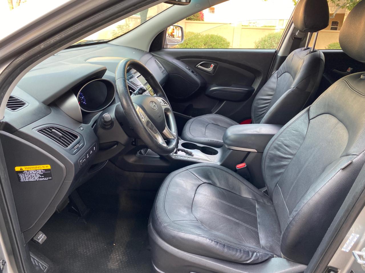 Hyundai Tucson AWD 4dr Auto Limited PZEV 2012