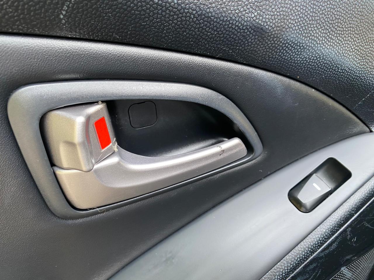 Hyundai Tucson AWD 4dr Auto Limited PZEV 2012