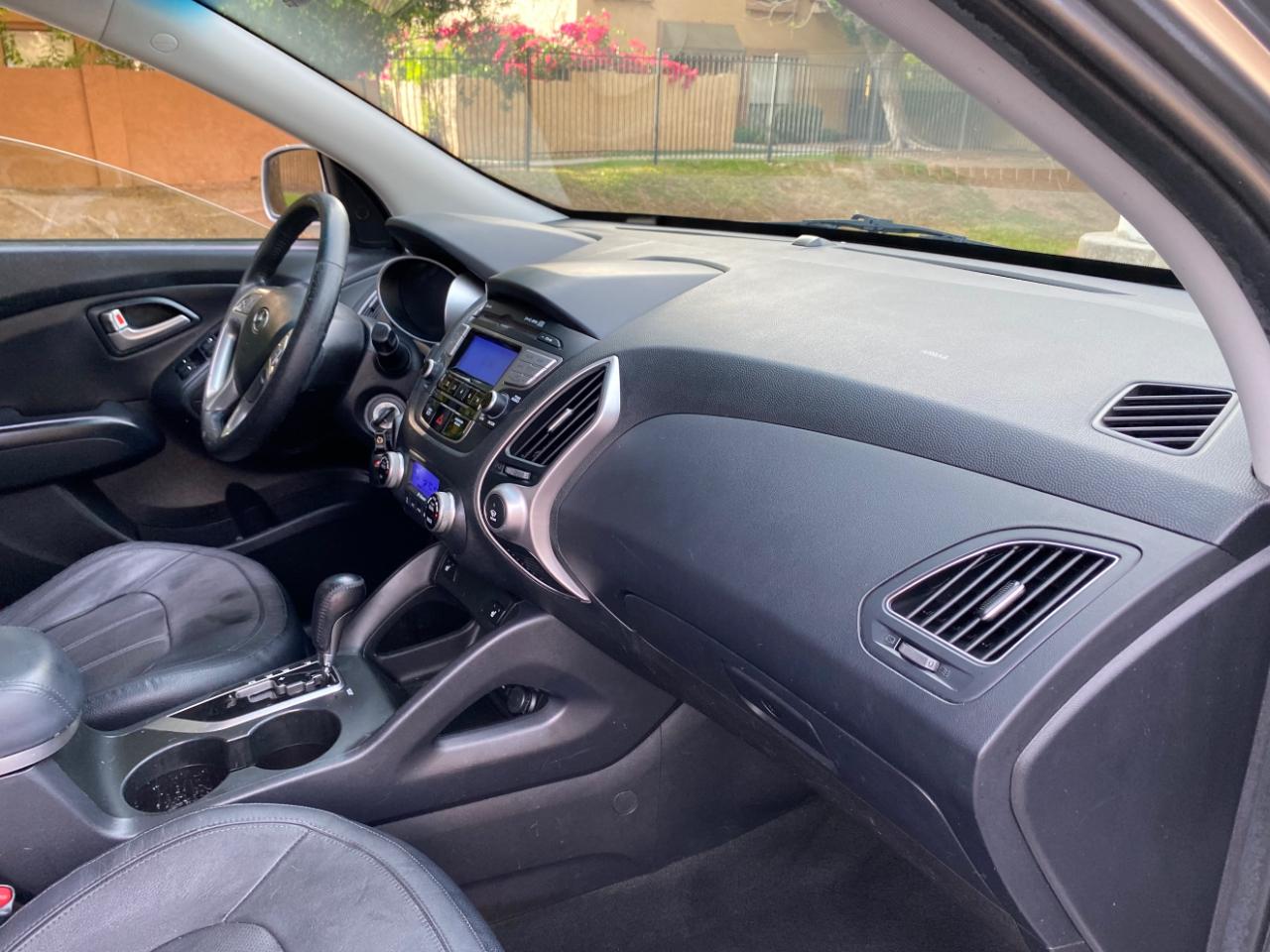 Hyundai Tucson AWD 4dr Auto Limited PZEV 2012