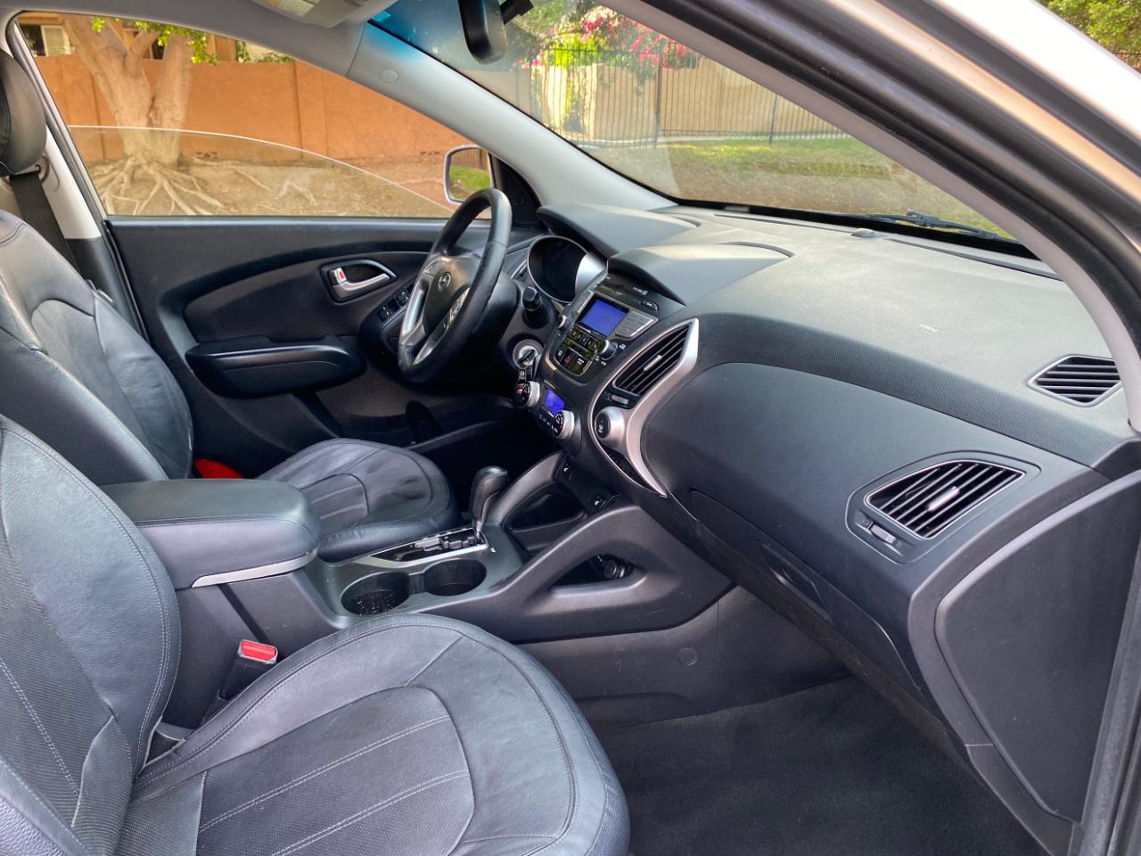 Hyundai Tucson AWD 4dr Auto Limited PZEV 2012