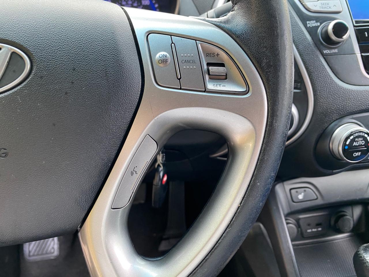 Hyundai Tucson AWD 4dr Auto Limited PZEV 2012