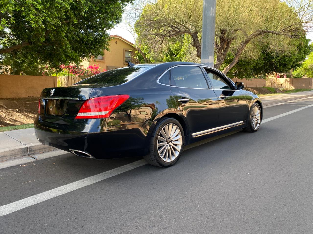 Hyundai Equus 4dr Sdn Signature 2015