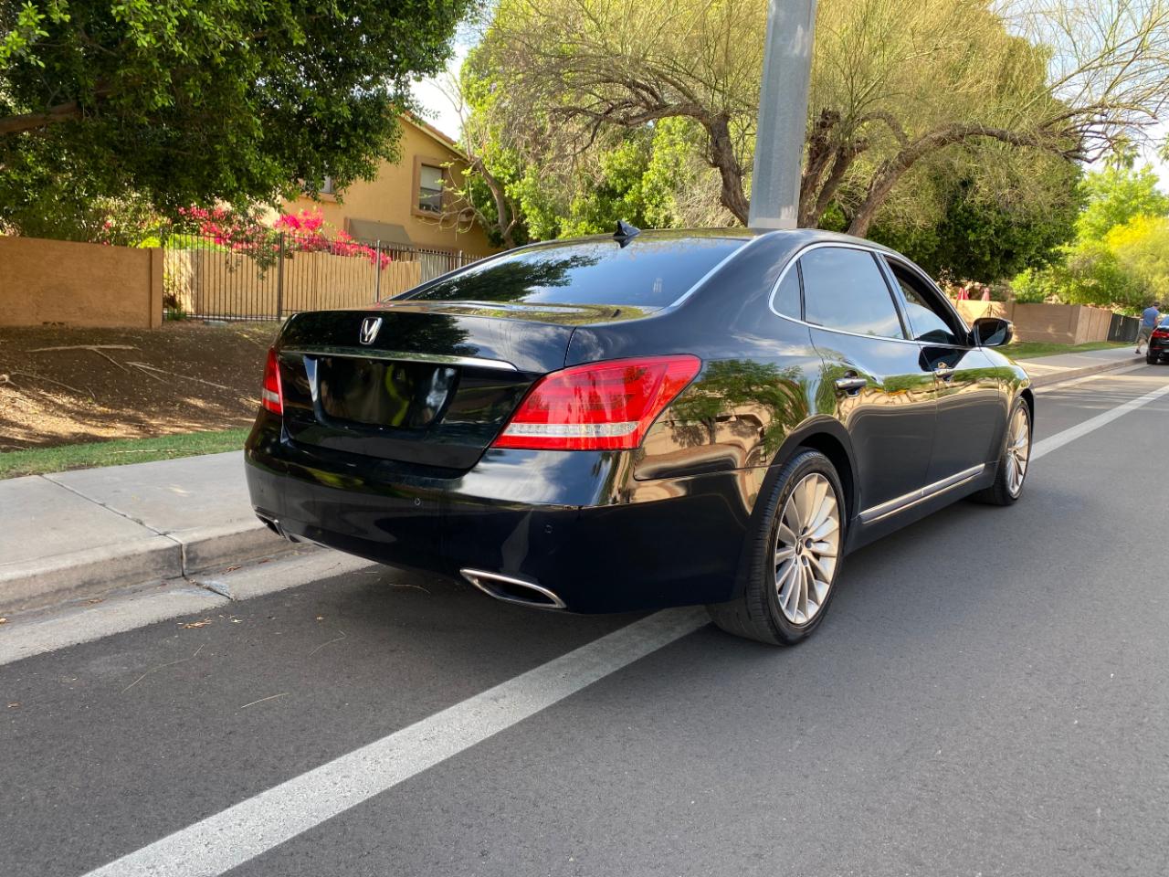 Hyundai Equus 4dr Sdn Signature 2015