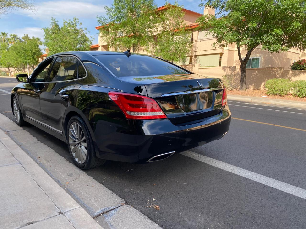 Hyundai Equus 4dr Sdn Signature 2015