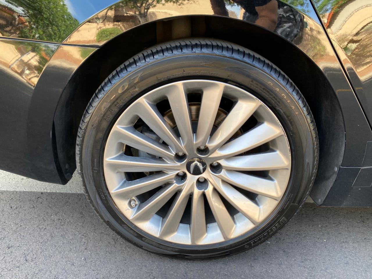 Hyundai Equus 4dr Sdn Signature 2015