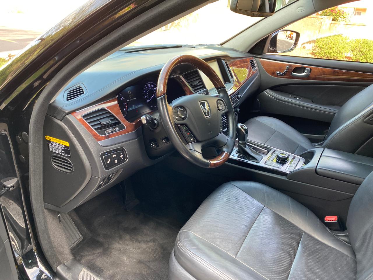 Hyundai Equus 4dr Sdn Signature 2015