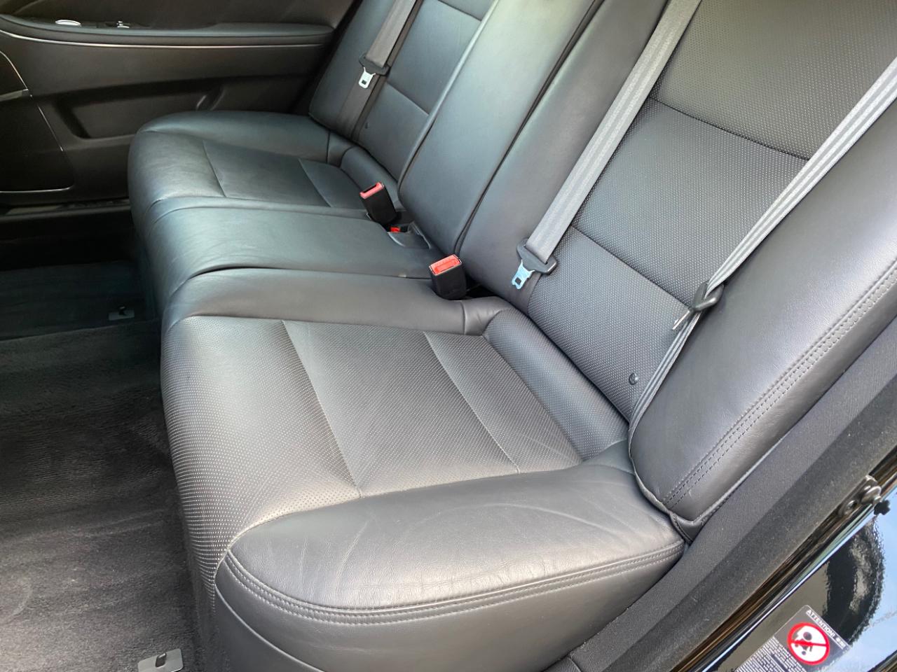 Hyundai Equus 4dr Sdn Signature 2015