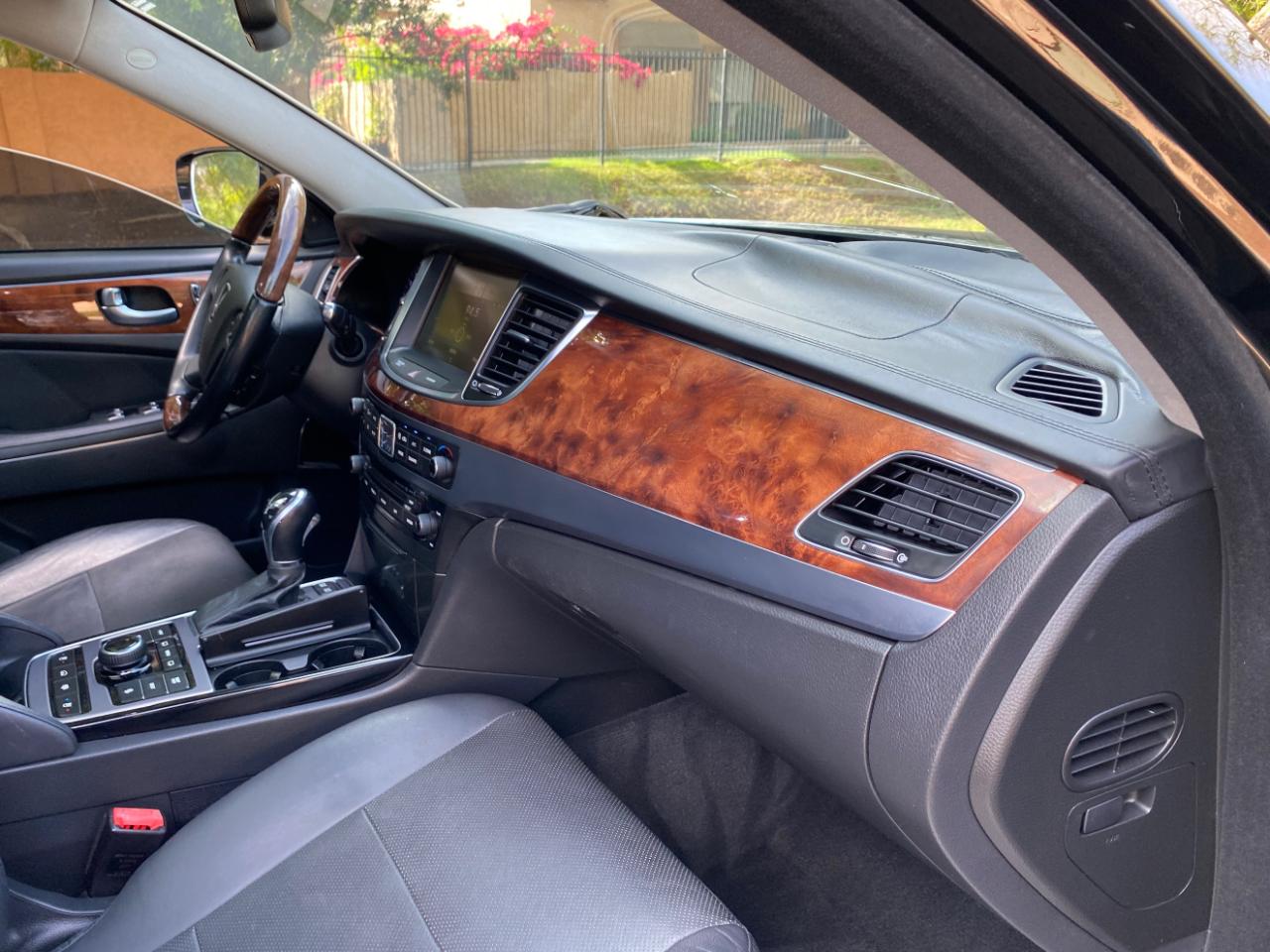 Hyundai Equus 4dr Sdn Signature 2015