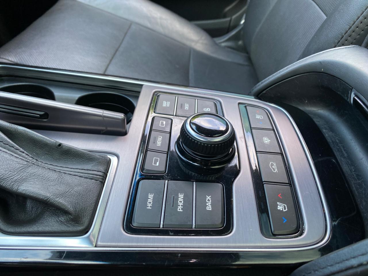 Hyundai Equus 4dr Sdn Signature 2015