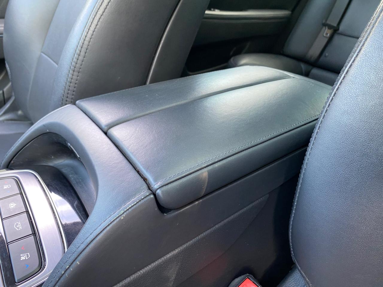 Hyundai Equus 4dr Sdn Signature 2015