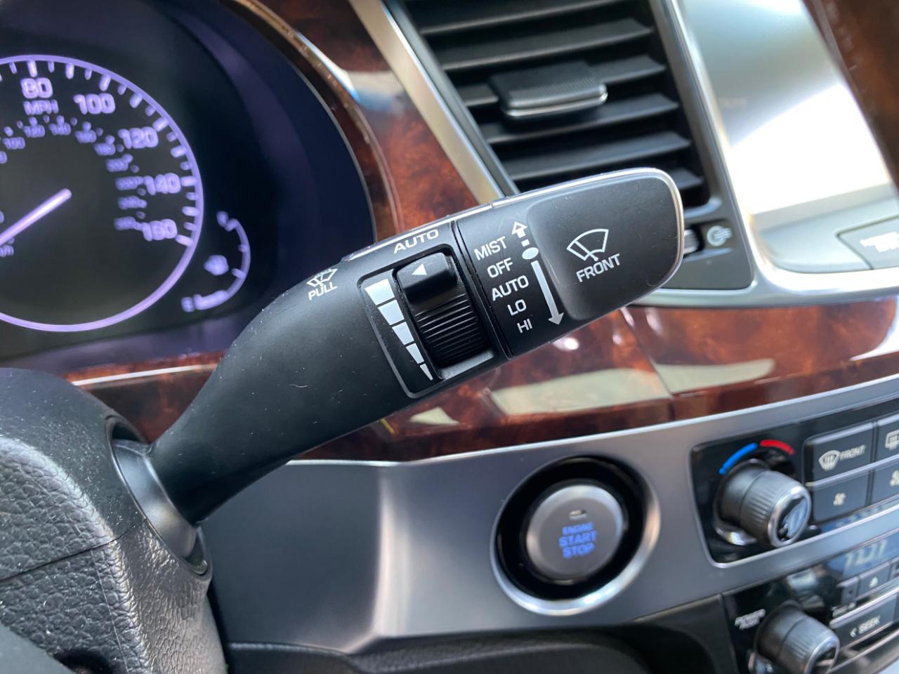 Hyundai Equus 4dr Sdn Signature 2015