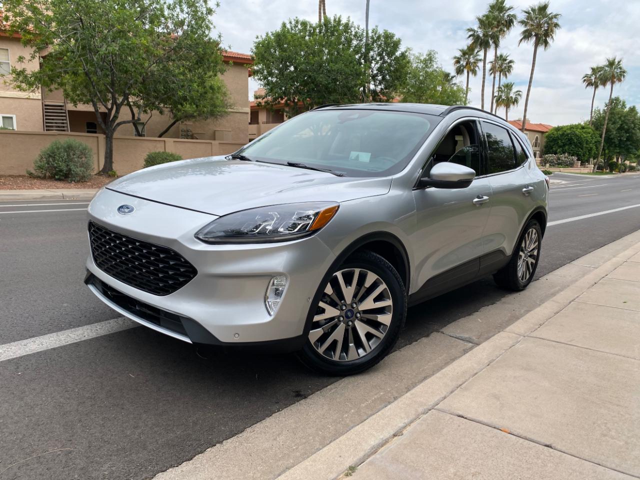 Ford Escape Titanium Hybrid FWD 2020