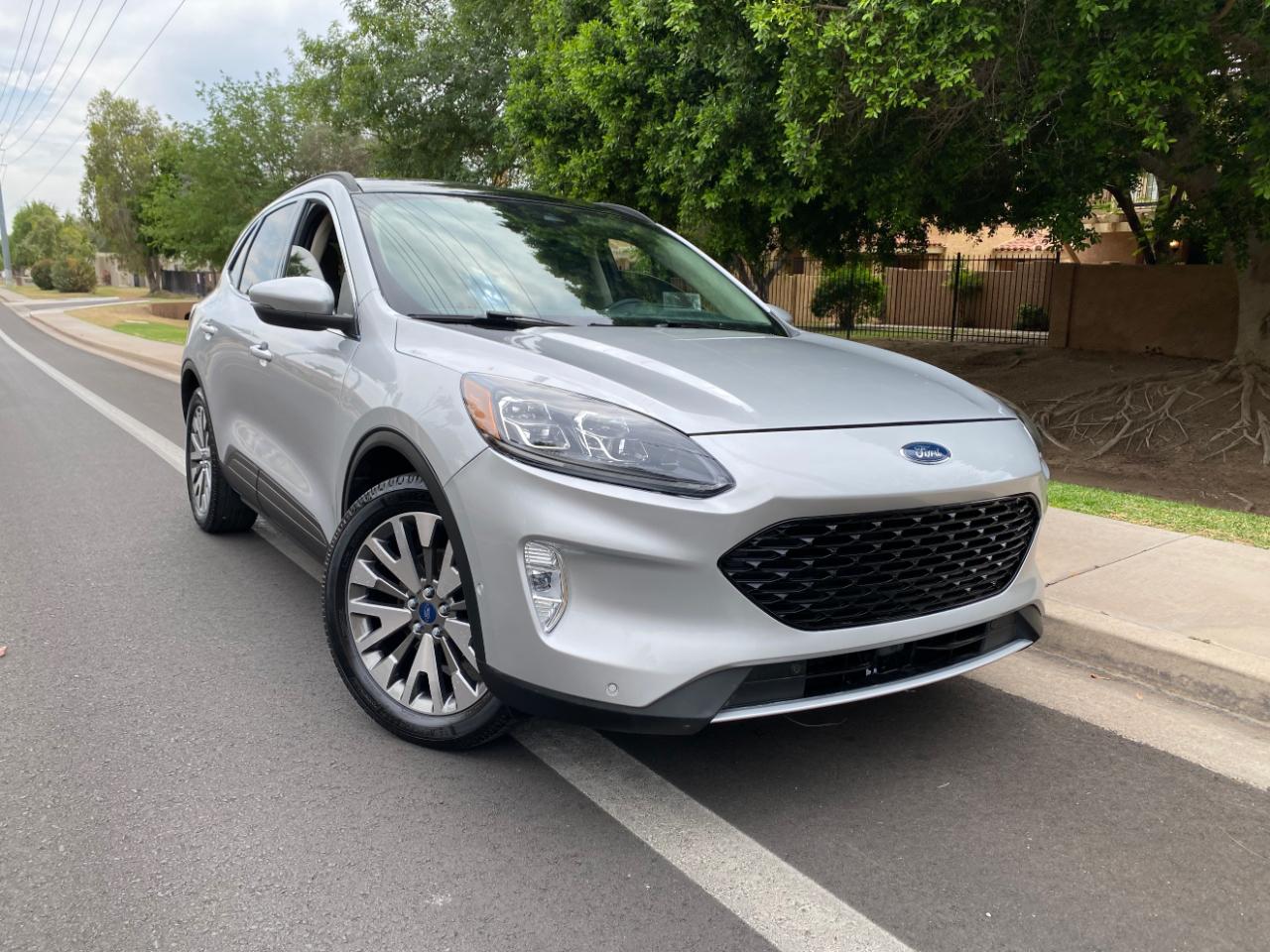 Ford Escape Titanium Hybrid FWD 2020