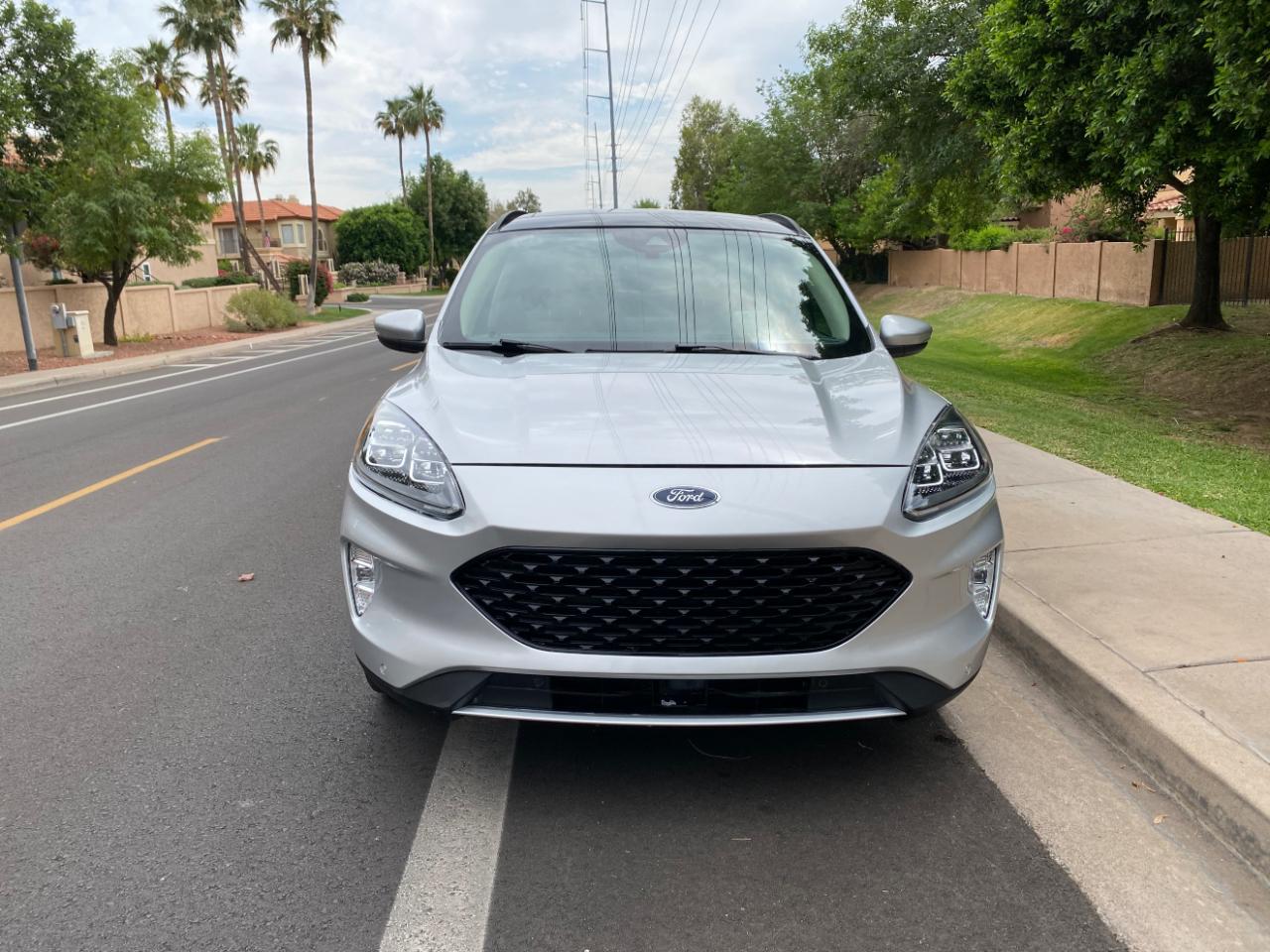 Ford Escape Titanium Hybrid FWD 2020