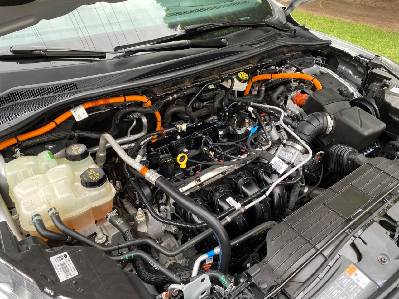 Ford Escape Titanium Hybrid FWD 2020