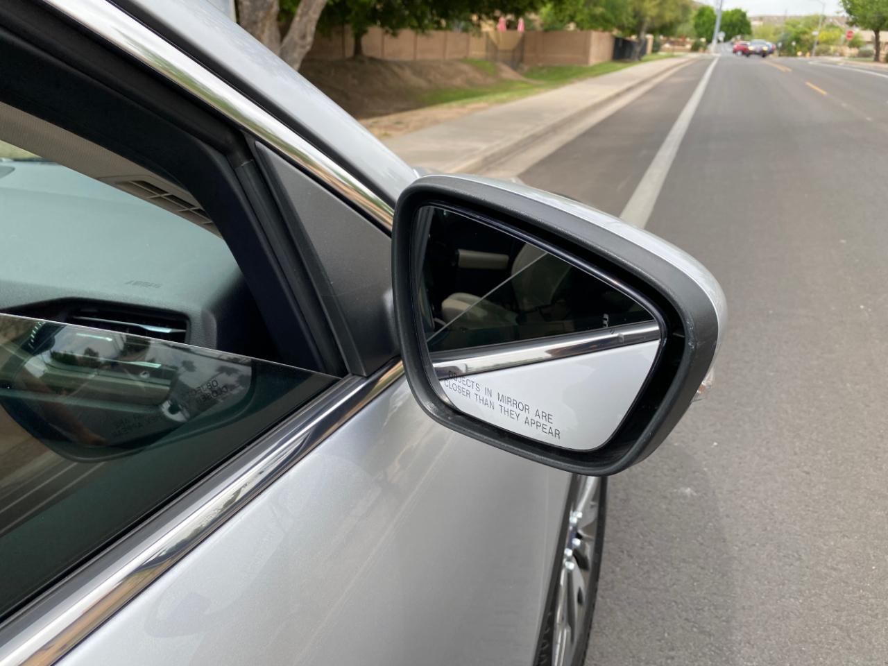 Ford Escape Titanium Hybrid FWD 2020