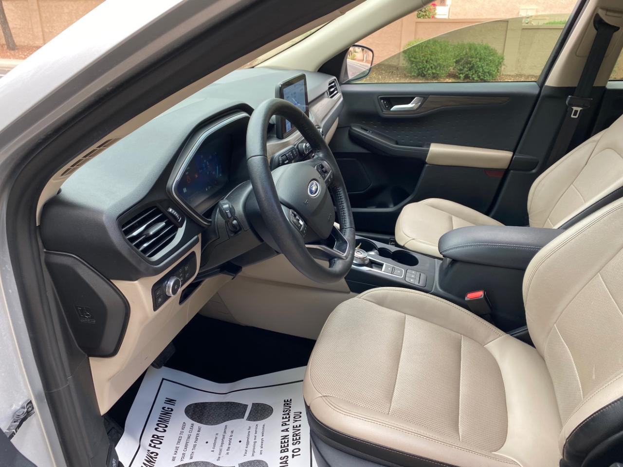 Ford Escape Titanium Hybrid FWD 2020