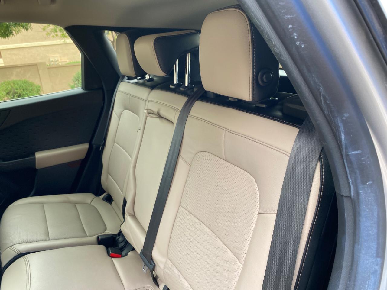 Ford Escape Titanium Hybrid FWD 2020