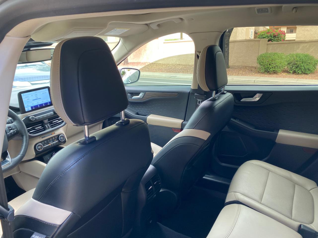 Ford Escape Titanium Hybrid FWD 2020