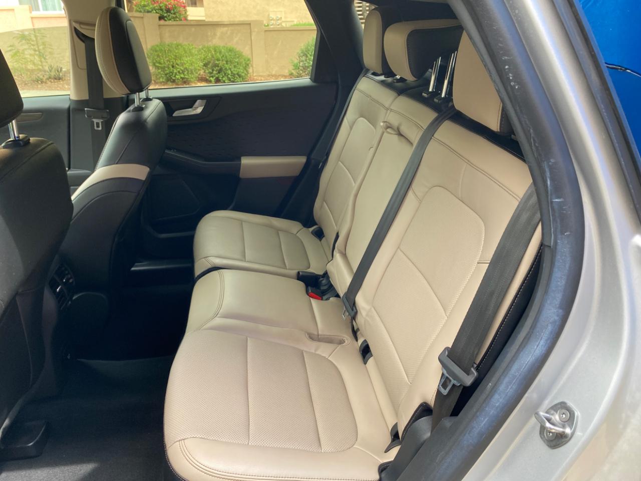 Ford Escape Titanium Hybrid FWD 2020