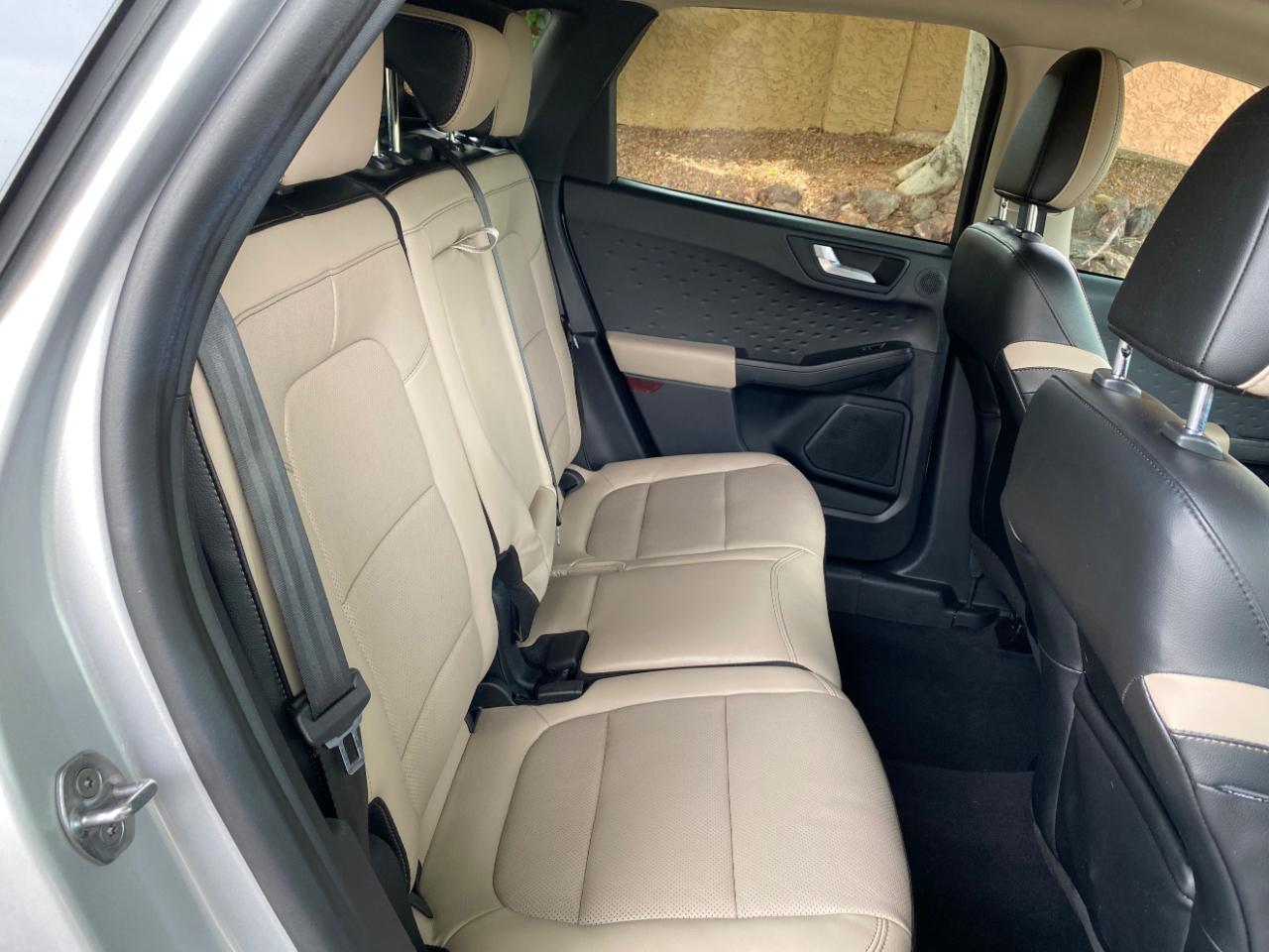 Ford Escape Titanium Hybrid FWD 2020