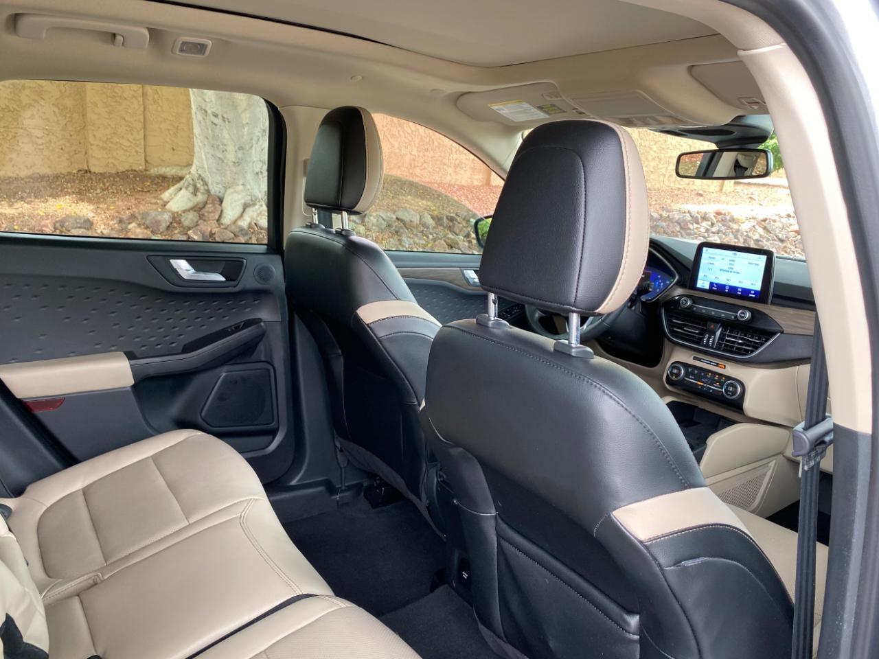 Ford Escape Titanium Hybrid FWD 2020