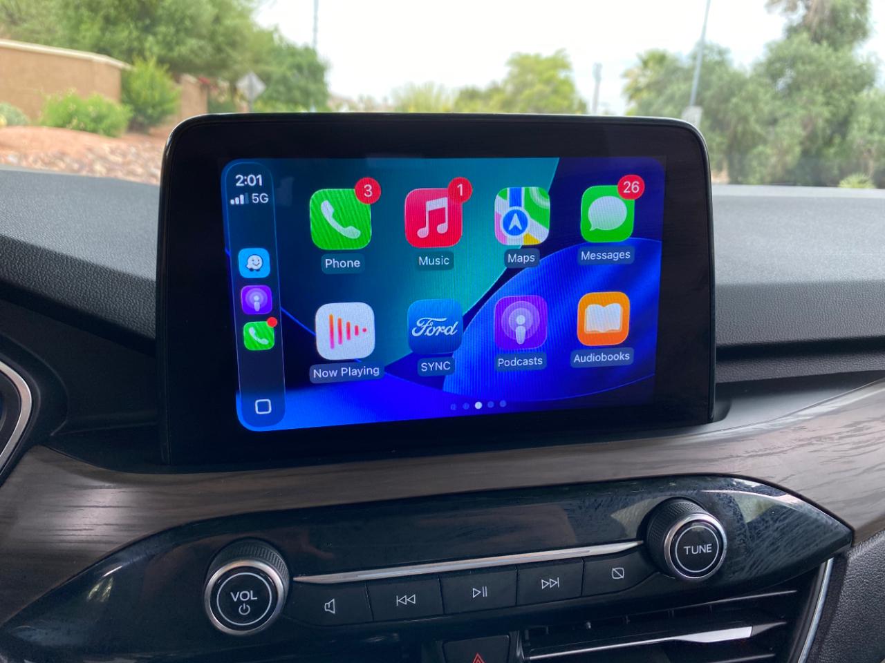 Ford Escape Titanium Hybrid FWD 2020