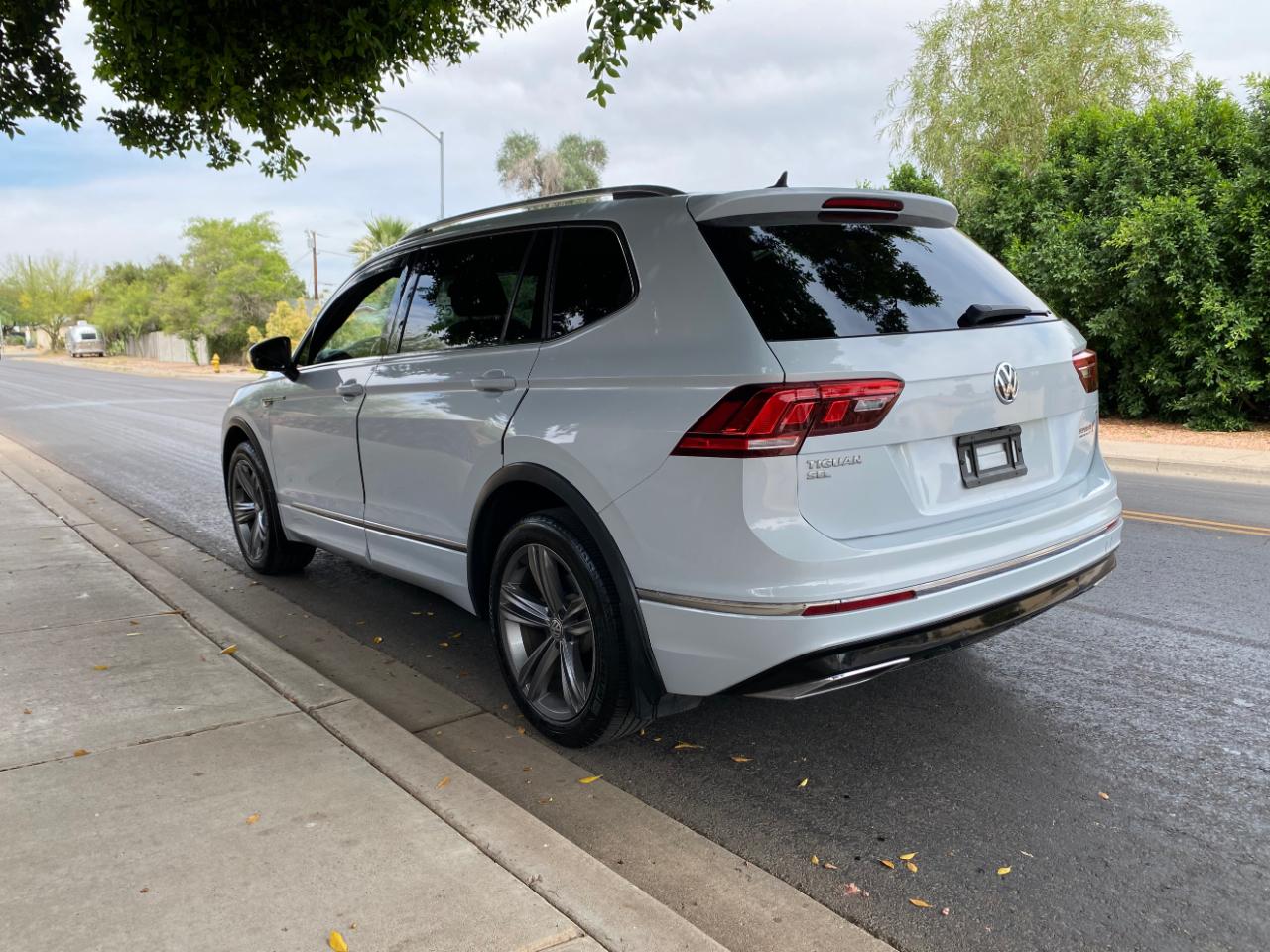 Volkswagen Tiguan 2.0T SEL R-Line FWD 2018