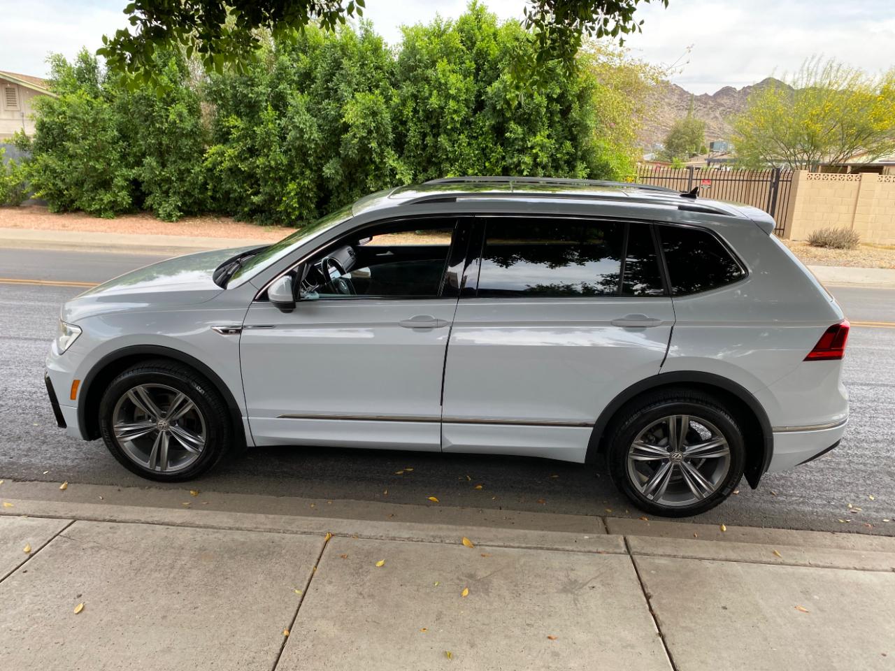 Volkswagen Tiguan 2.0T SEL R-Line FWD 2018