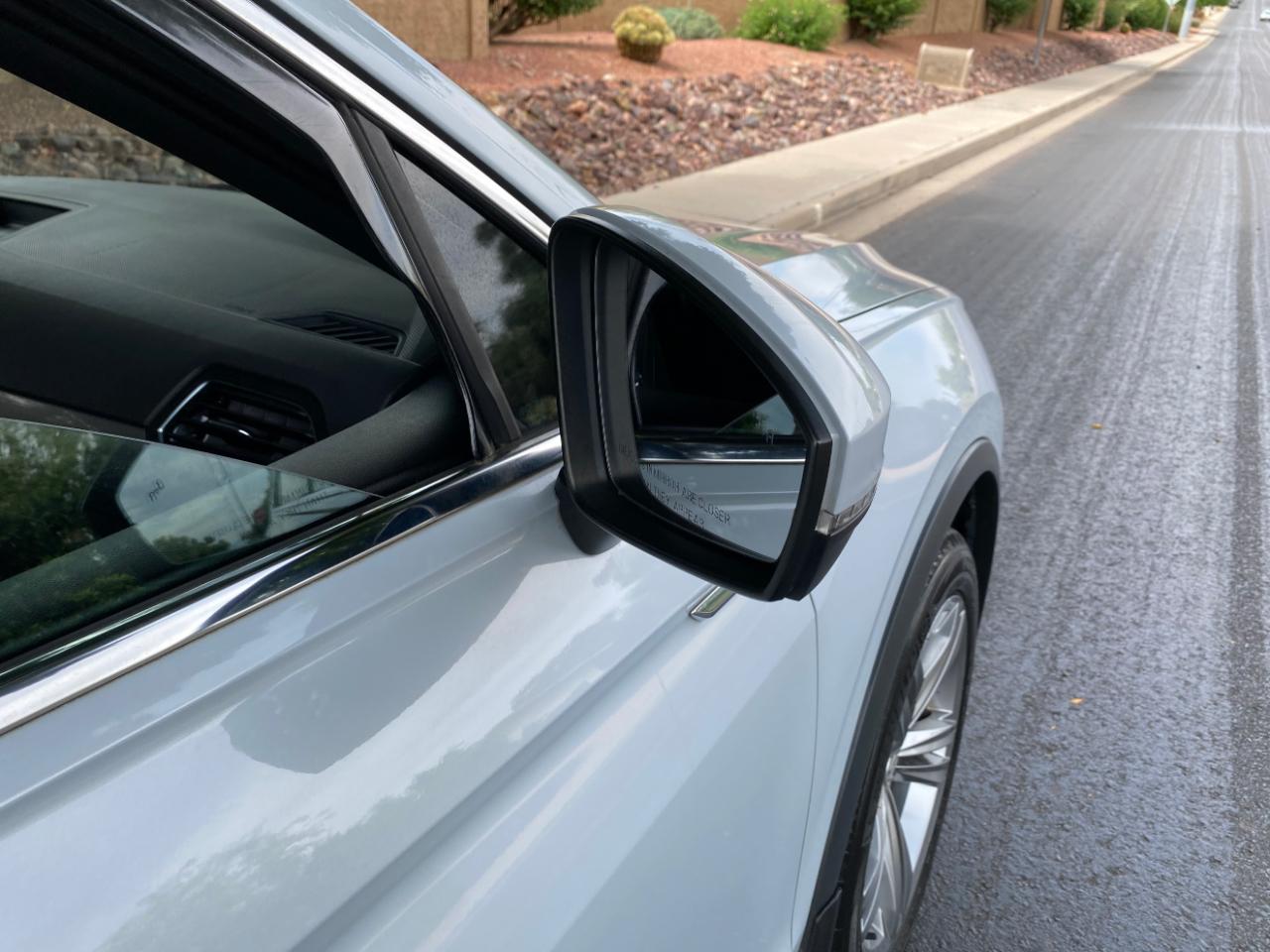 Volkswagen Tiguan 2.0T SEL R-Line FWD 2018