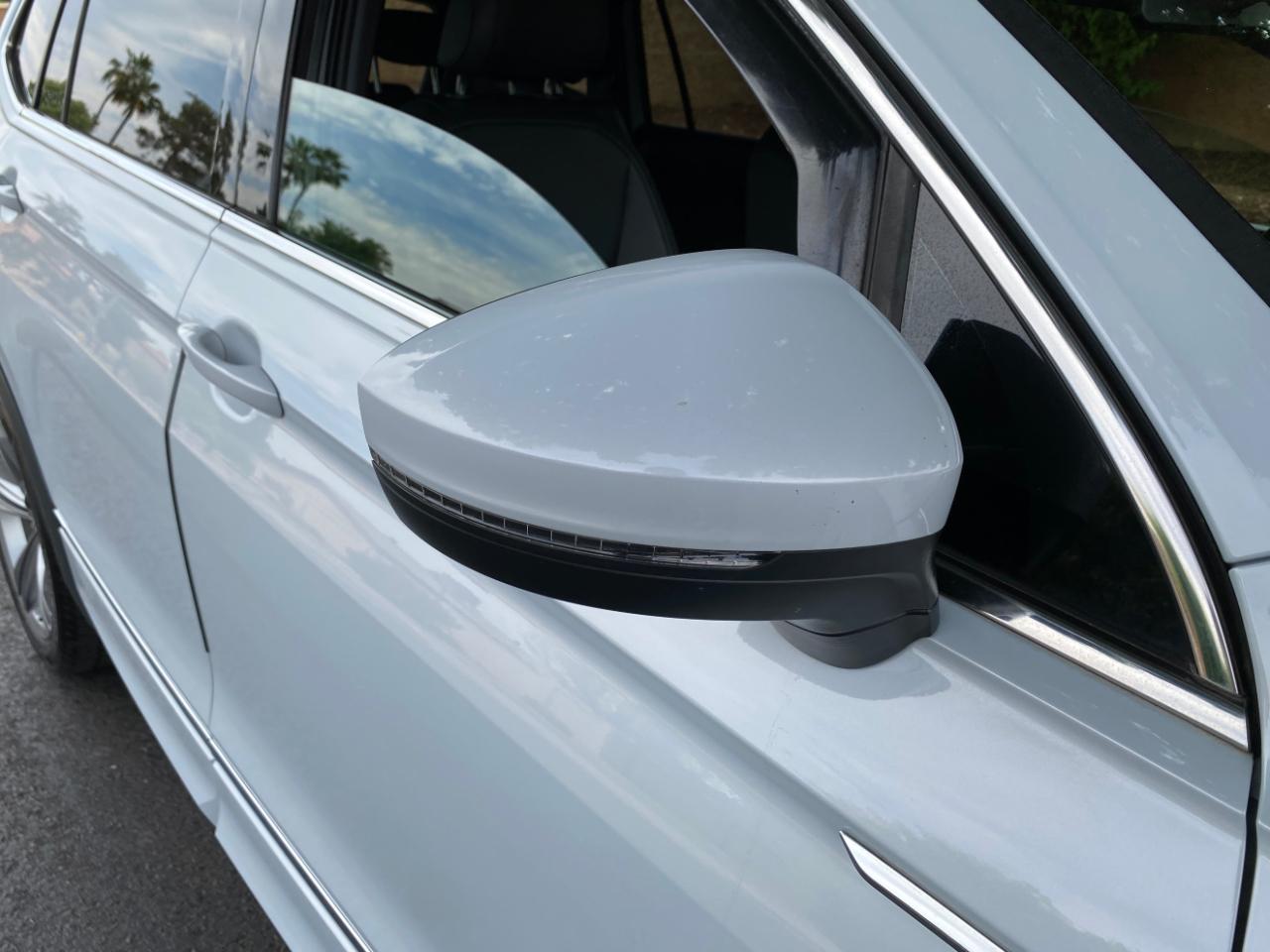 Volkswagen Tiguan 2.0T SEL R-Line FWD 2018