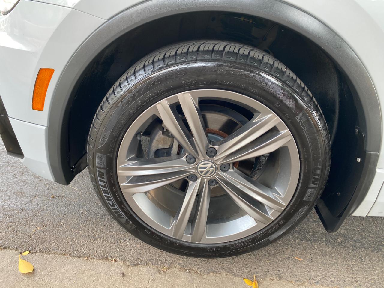 Volkswagen Tiguan 2.0T SEL R-Line FWD 2018