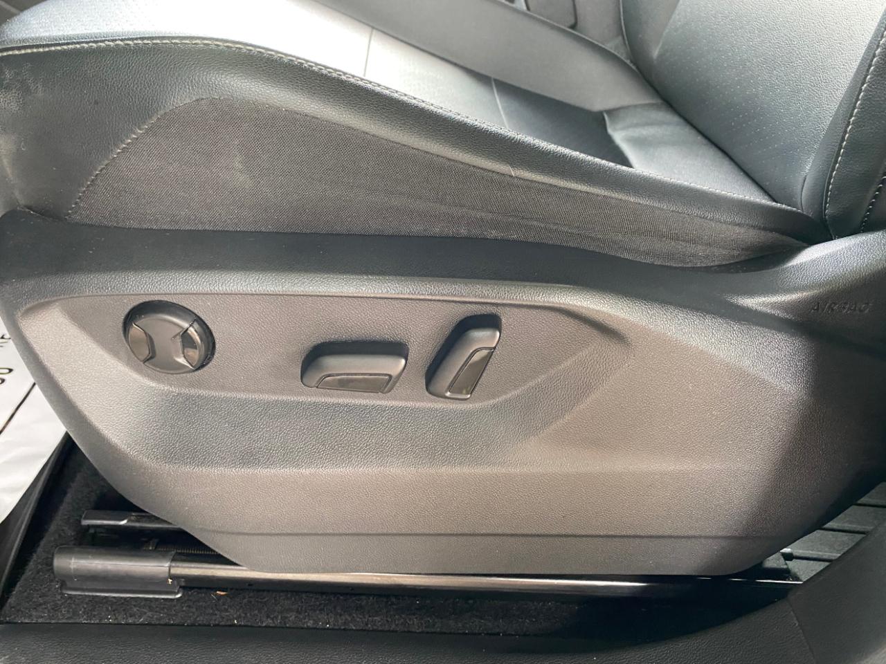 Volkswagen Tiguan 2.0T SEL R-Line FWD 2018