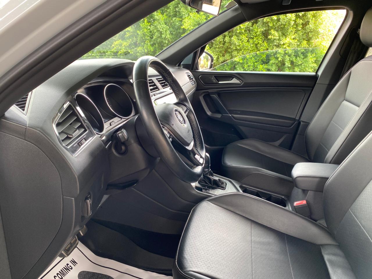 Volkswagen Tiguan 2.0T SEL R-Line FWD 2018