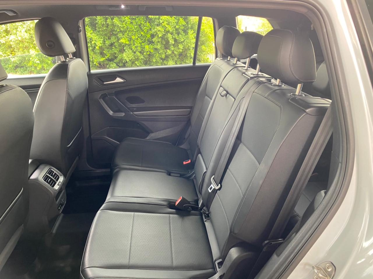 Volkswagen Tiguan 2.0T SEL R-Line FWD 2018