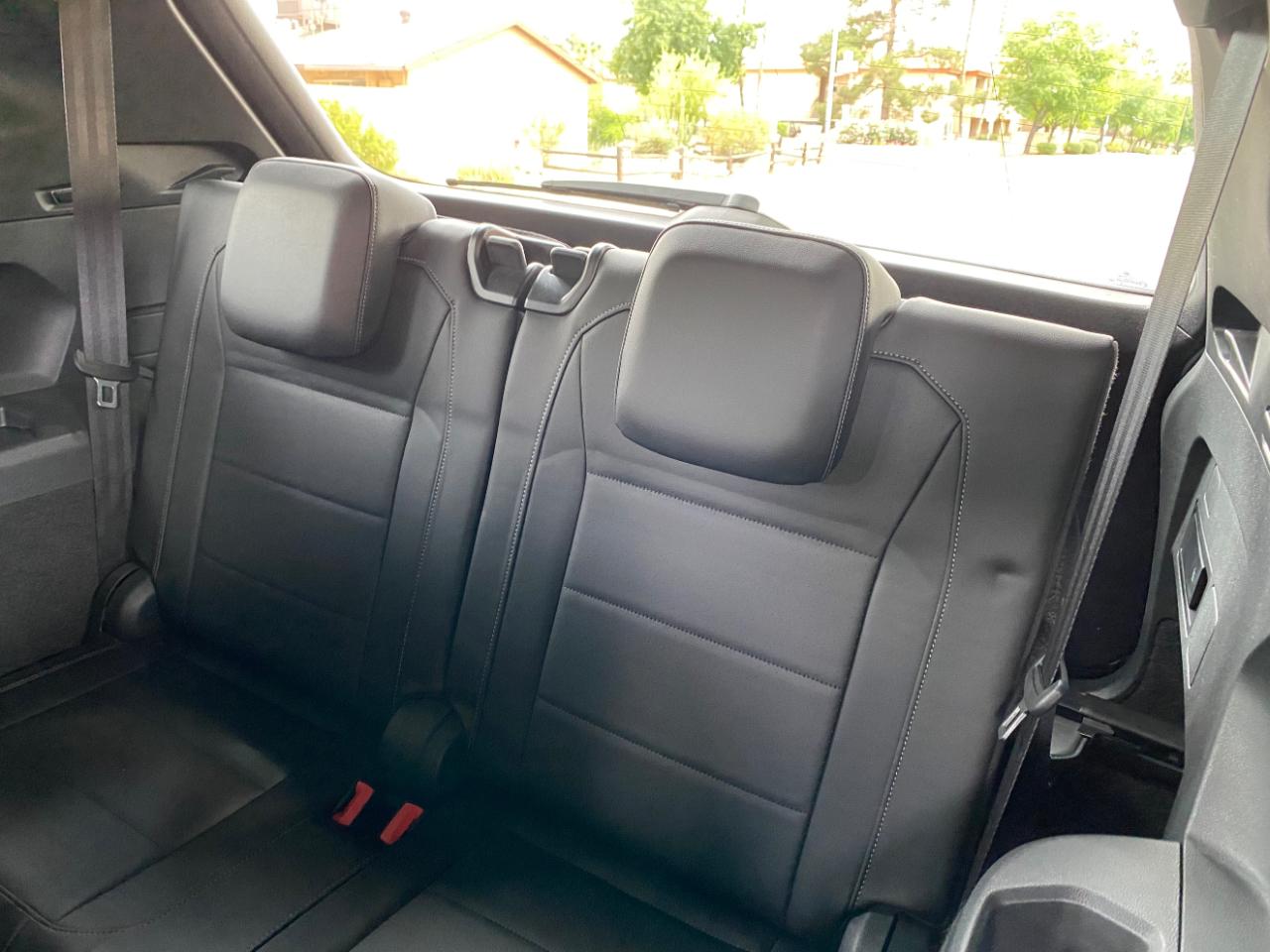 Volkswagen Tiguan 2.0T SEL R-Line FWD 2018