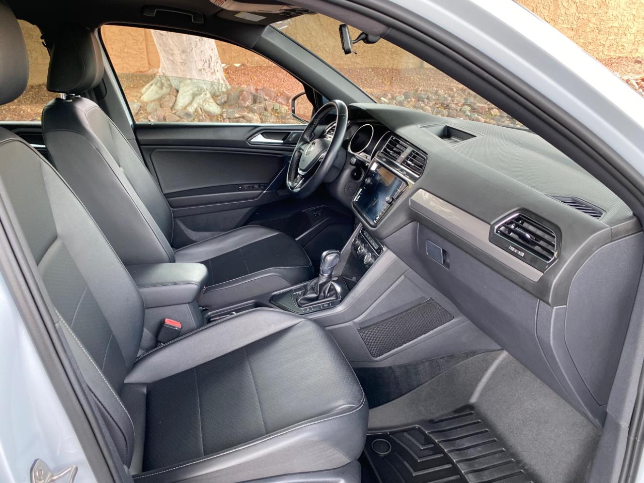 Volkswagen Tiguan 2.0T SEL R-Line FWD 2018