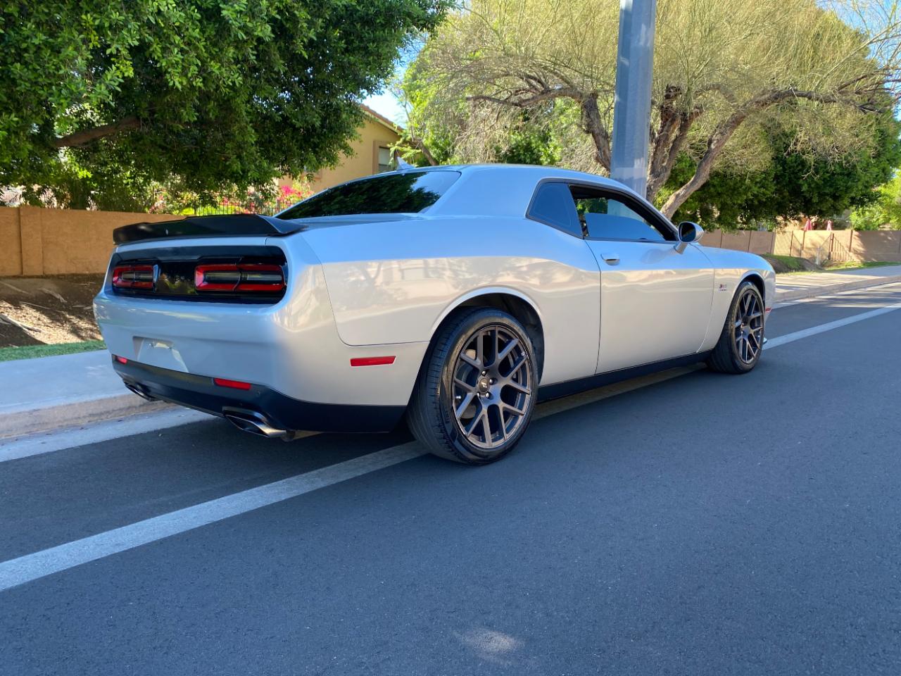Dodge Challenger R/T RWD 2019