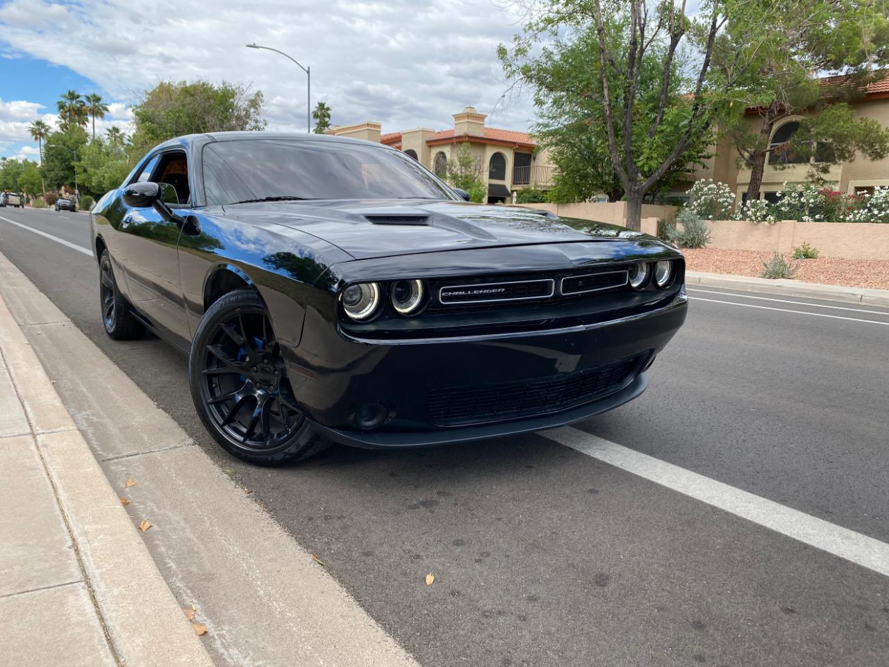 Dodge Challenger 2dr Cpe SXT 2016