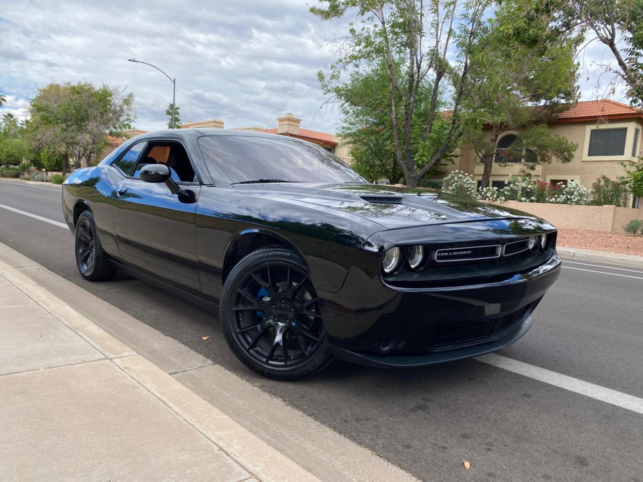 Dodge Challenger 2dr Cpe SXT 2016