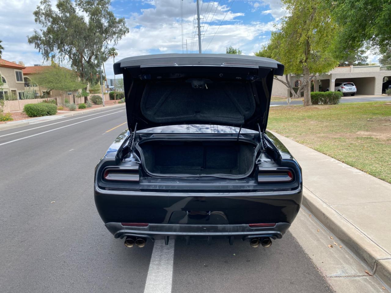 Dodge Challenger 2dr Cpe SXT 2016