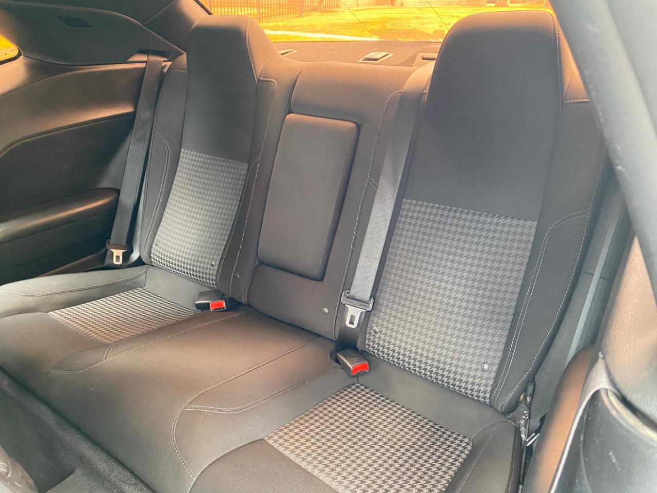 Dodge Challenger 2dr Cpe SXT 2016