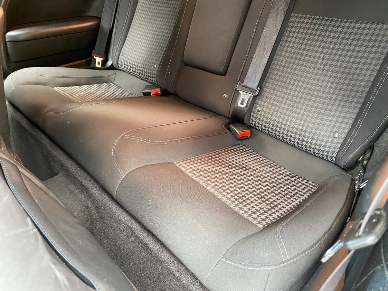 Dodge Challenger 2dr Cpe SXT 2016