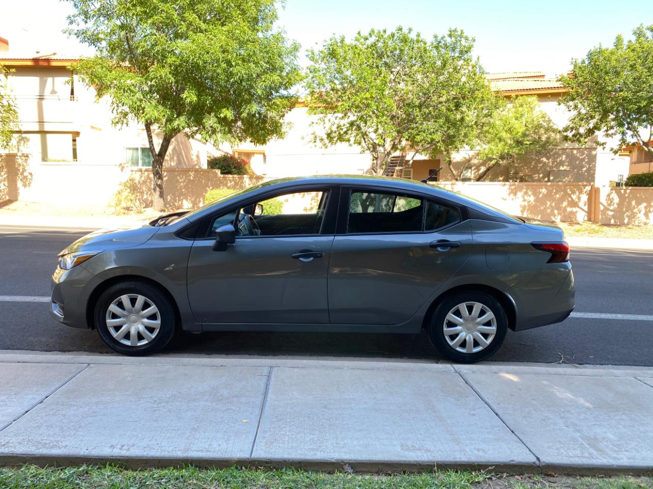 Nissan Versa S CVT 2024