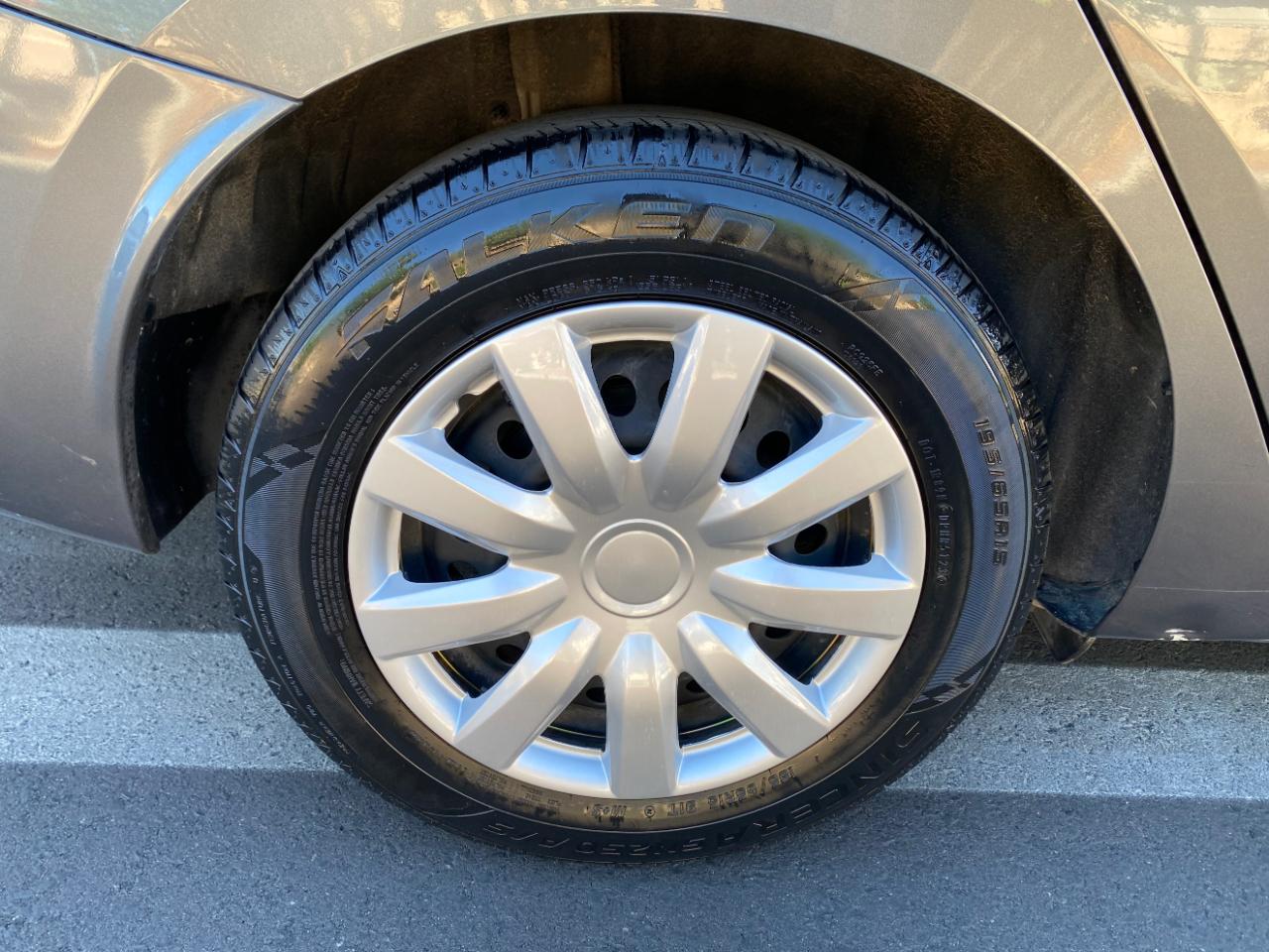 Nissan Versa S CVT 2024