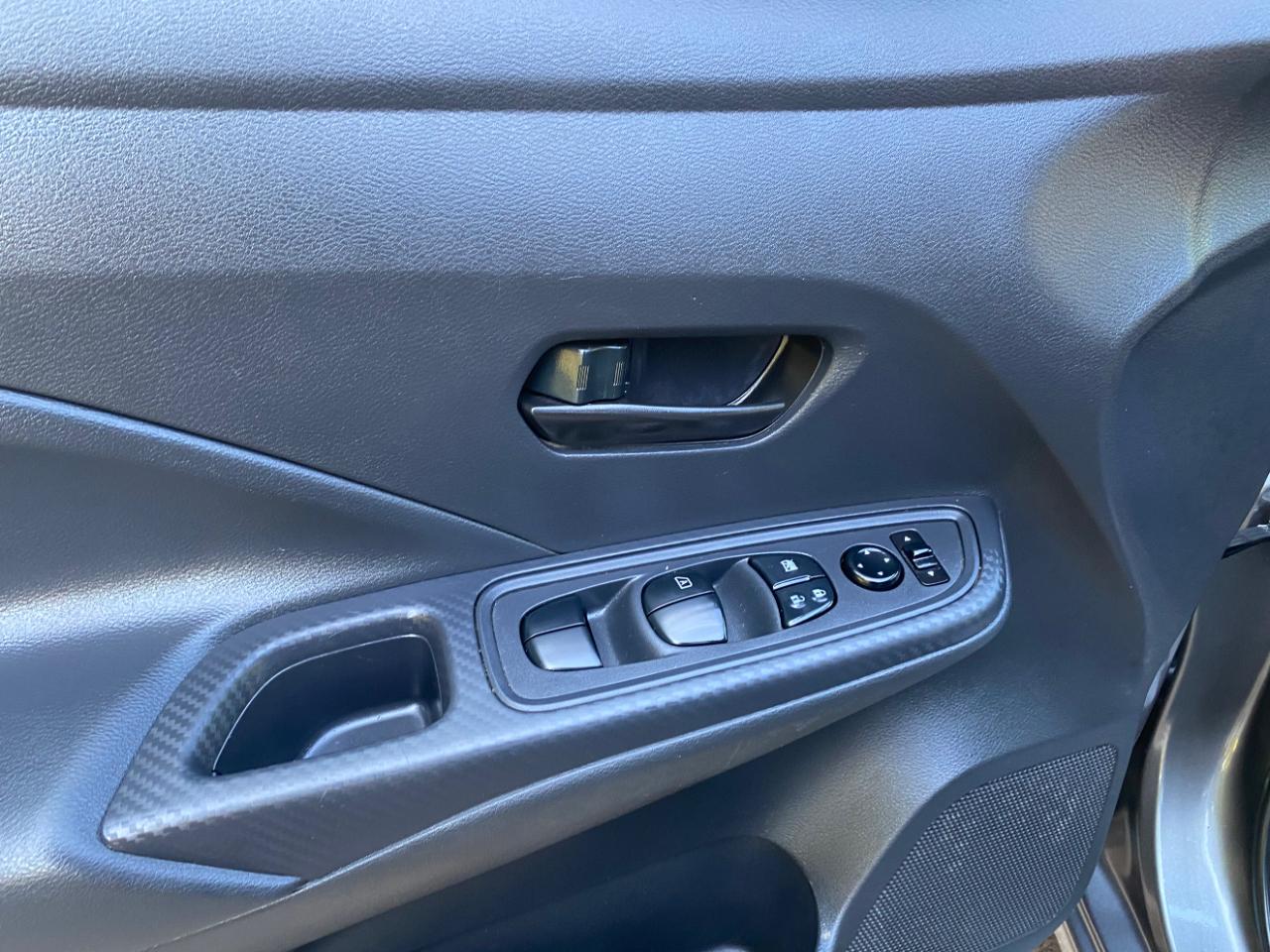 Nissan Versa S CVT 2024