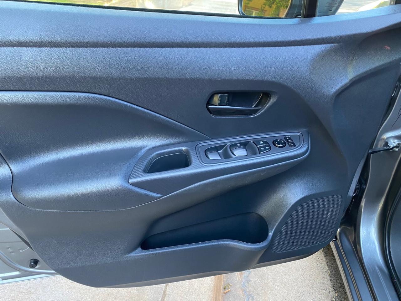 Nissan Versa S CVT 2024