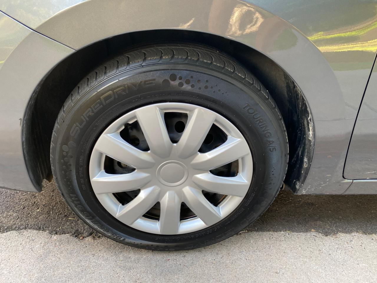 Nissan Versa S CVT 2024